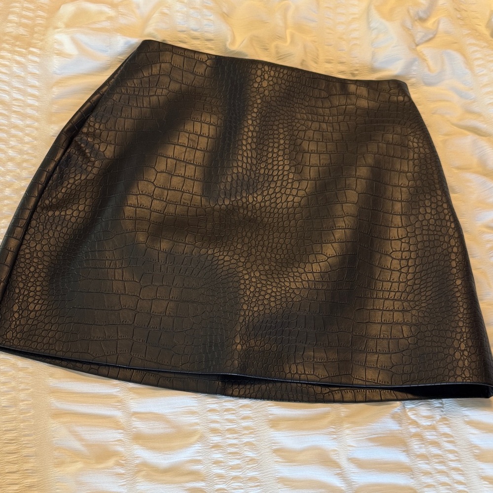 Abercrombie & Fitch Black Vegan LeatherMini Skort